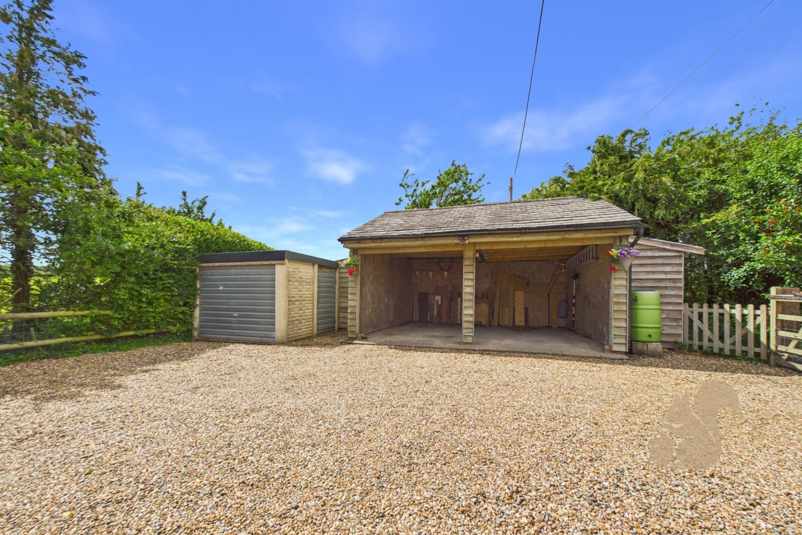 Carport & Garage